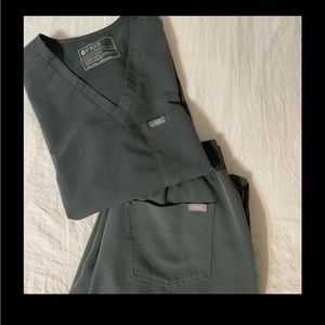 High waisted 2.0-jogger pants

Size:Small (both)